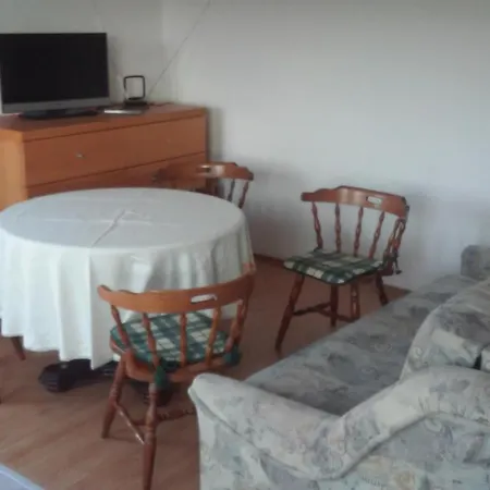 Appartamento Studio-apartma Med Oljkami