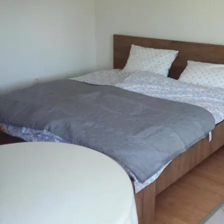 Appartamento Studio-apartma Med Oljkami *